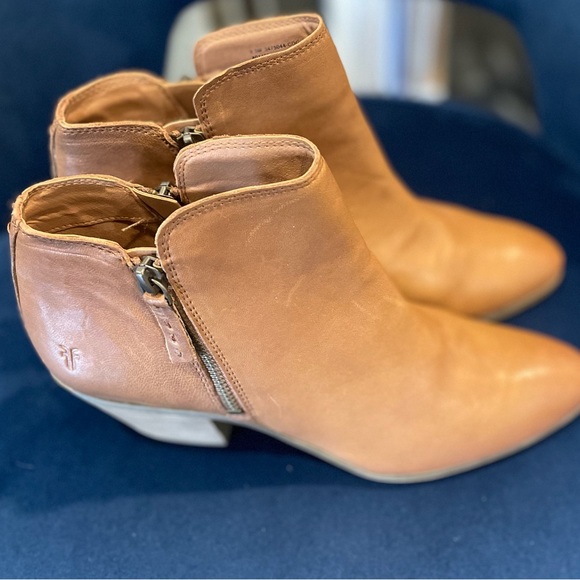 Frye Judith Zip Bootie size 9.5 - Picture 5 of 12